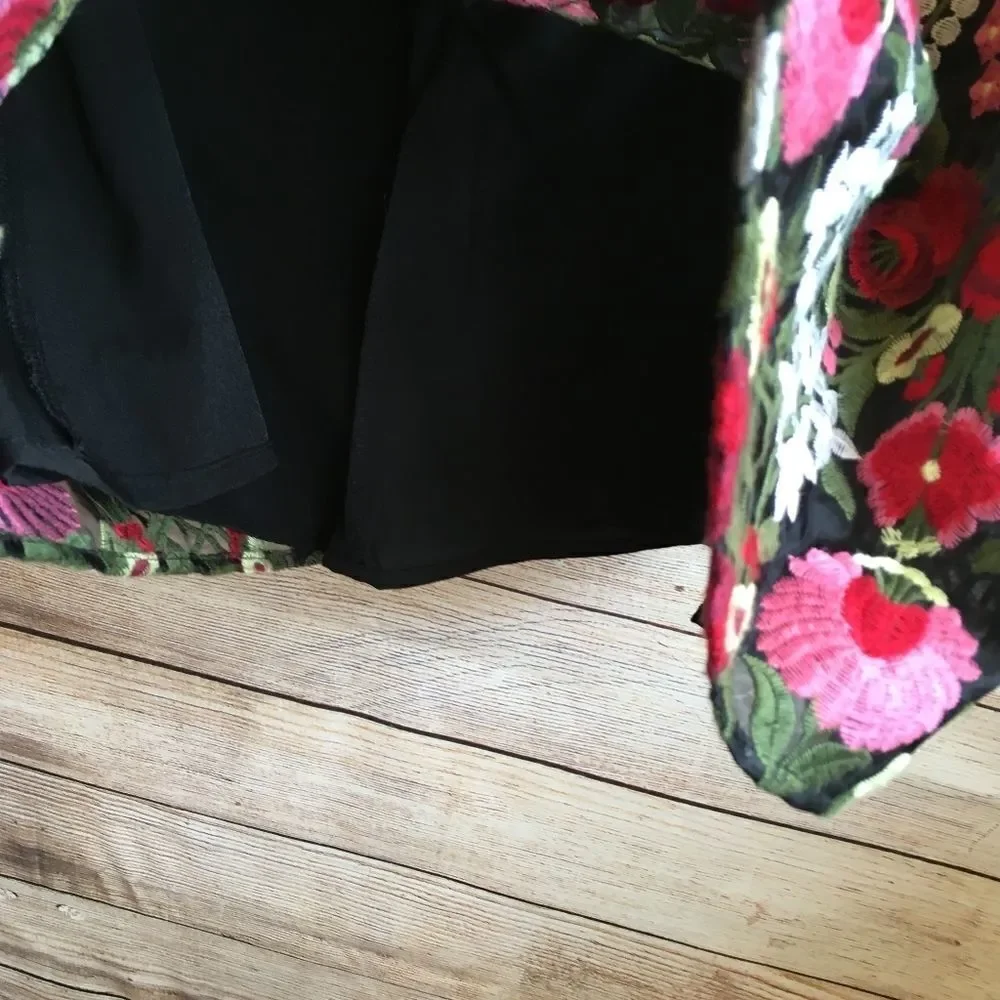 ‎LUCY PARIS MARIA EMBROIDERED SKIRT IN BLACK